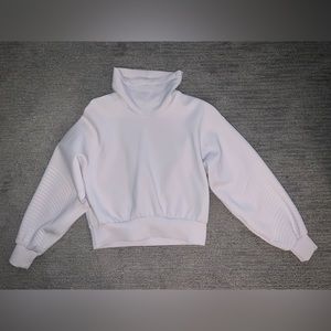 Lululemon Pullover. Worn twice. Size 6.